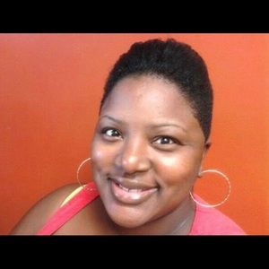 Meet your Posher, Evie